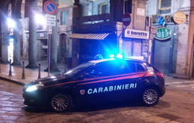 CAGLIARI, Aggredisce un ambulante bengalese per rubargli cellulare: arrestato 29enne algerino