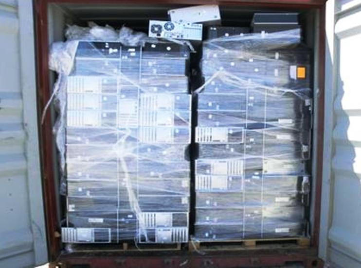 CAGLIARI, Sequestrati al Porto Canale 2.300 computer usati: traffico illecito di rifiuti