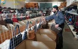 ELMAS, Sequestrati 1.523 prodotti di pelletteria contraffatti: denunciato il titolare