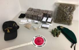 CAGLIARI, Scoperto un deposito della droga in via Schiavazzi con 5,6 chili di hashish