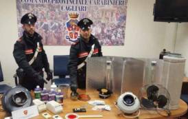 CAGLIARI, Spacciatori e coltivatori di droga in casa: padre e due figli arrestati