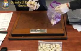 OLBIA, Sbarca al Porto con mezzo chilo di eroina nello stomaco: arrestato nigeriano (VIDEO)