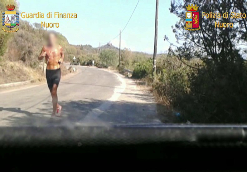 OGLIASTRA, Denunciati cinque falsi ciechi: hanno percepito indebitamente 500mila euro. Tra loro anche un maratoneta (VIDEO)