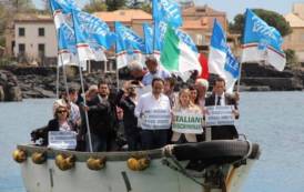 IMMIGRAZIONE, Giorgia Meloni (FdI): “Loro per accoglienza a tutti i costi, noi dalla parte degli italiani, veri discriminati”