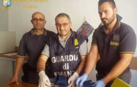 CAGLIARI, Sequestrato un pacco spedito con hashish nascosto nelle suole delle ciabatte