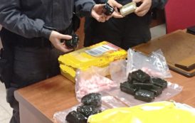 OLBIA, Hashish e cocaina nel pacco coi marshmallow in arrivo dalla Spagna: arrestati due olbiesi