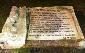 CAGLIARI, CasaPound ripulisce la lapide in memoria dei Martiri delle Foibe, deturpata con la vernice rossa
