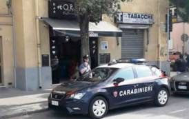 CAGLIARI, Furto notturno nel tabacchino di piazza Giovanni: portati via 30.00 euro in contanti, tabacchi e valori