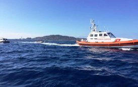 LA MADDALENA, Le IMMAGINI del recupero della barca affondata a Ferragosto. A bordo la carcassa del cane disperso