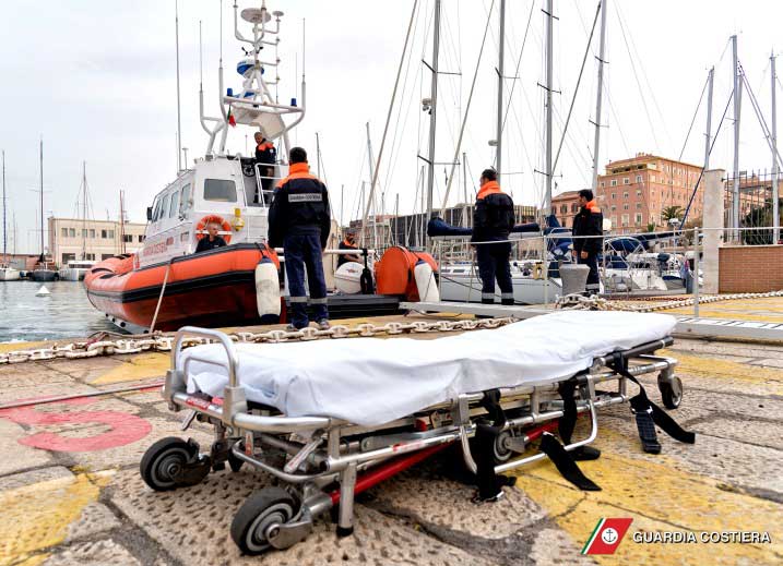 CAGLIARI, Passeggero italiano di 83 anni evacuato per un malore da una nave da crociera