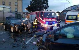 CAGLIARI, Scontro frontale in viale La Plaia: 47enne di Quartu Sant’Elena in ospedale