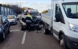 CAGLIARI, Violento tamponamento nell’asse mediano: nessun ferito e traffico rallentato