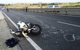 CAGLIARI, Scontro tra moto ed auto sulla 131 dir: morto motociclista 43enne