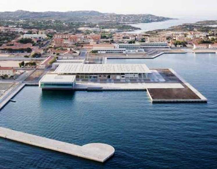 SARDOSONO, Il ritorno della Marina Militare a La Maddalena: i sardi non insorgeranno
