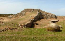 Monte d’Accoddi trascurato: storia e archeologia non sono tra le priorità (Augusto Grandi)