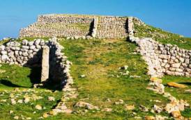 La Sardegna preserva i siti archeologici… nascondendoli (Enrico Toselli)