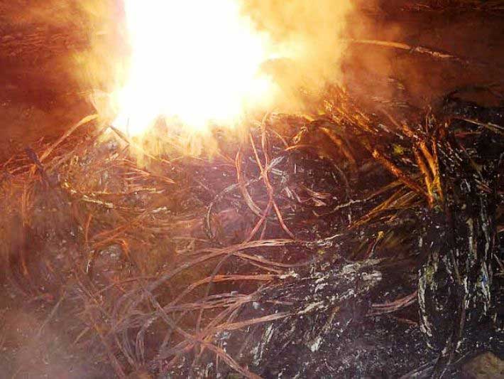 SELARGIUS, Denunciati quattro nomadi scoperti mentre bruciavano materiale elettrico