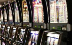 CAGLIARI, In tre circoli sequestrati 9 apparecchi da gioco non in regola. Multa di 20mila euro