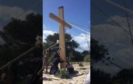 CAGLIARI, Torna sulla Sella del Diavolo la ‘croce rimossa’ (VIDEO)