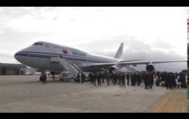 CAGLIARI, L’arrivo in aeroporto del presidente cinese Xi Jinping